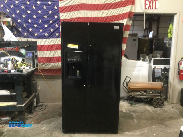 Lot 2-56732 - Frigidaire gallery side by side Refrigerator/Freezer indoor ice and water
humidity controlled fresh ...