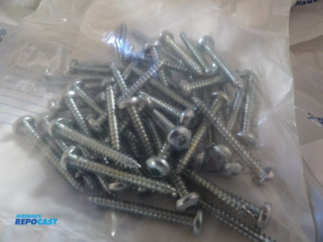 Lot 2-53124 - lot of (3000) square pan sheet metal screws, 10 x 1-1/2", 60-packs w/ (50) each