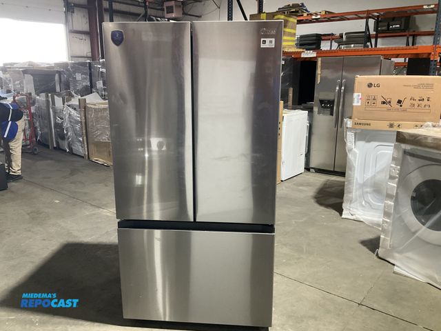 Lot 2-46410 - Scratch & Dent Midea MRF27I6BST Refrigerator/Freezer