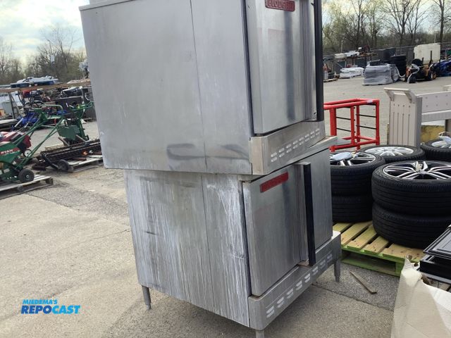 Lot 2-93294 - Stainless Steel Other Skid lot of (2) stainless steal Blodgett ovens with 4 movable shelves