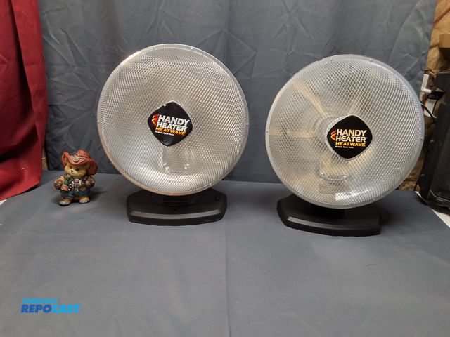 Lot 2-69506 - (2) HANDY HEATER HEATWAVE PORTABLE SPACE HEATERS. (WORKS)