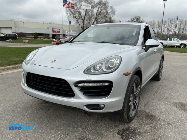 Lot 2-93019 - 2011 Porsche Cayenne Turbo SUV AWD