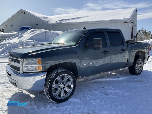 Lot 2-60825 - 2012 Chevrolet Silverado 1500 LT Crew Cab Pickup Truck 4x4