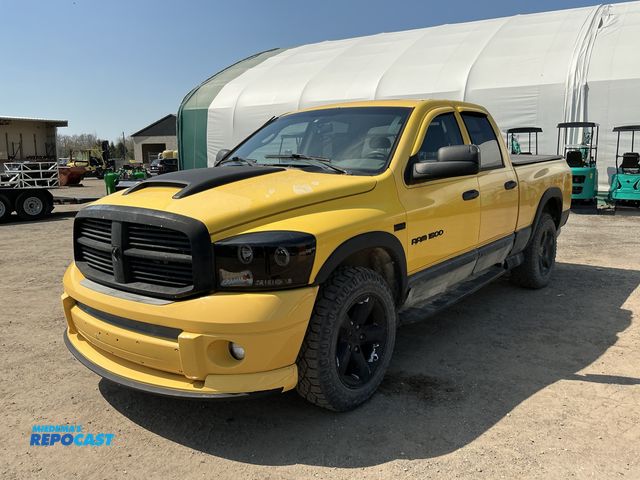 Lot 2-70386 - 2006 Dodge Ram 1500 Crew Cab Standard Box Pickup Truck 4x4