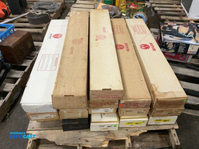 Lot 2-13128 - (17) long gun boxes. Mostly Ruger