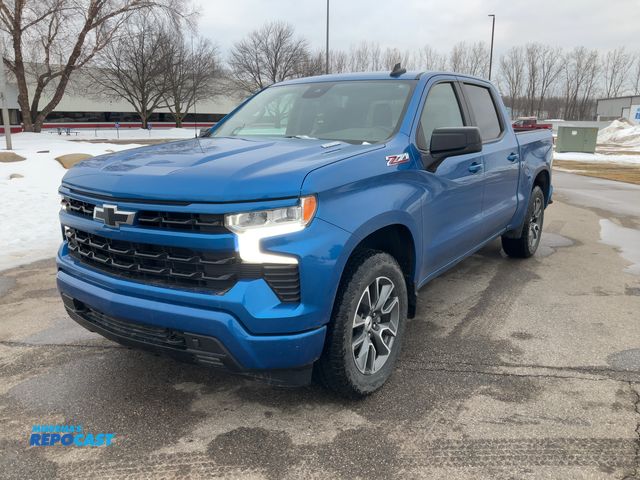 Lot 2-43419 - 2022 Chevrolet Silverado 1500 RST Crew Cab Standard box Pickup Truck 4x4