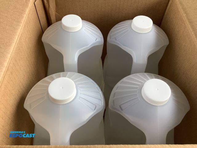 Lot 2-27913 - Lot of (4)_ - 2 Cases of Aire Disposable Protective Masks 50Pcs x 40 Packs. 2 Cases of Econo Gel Iso...
