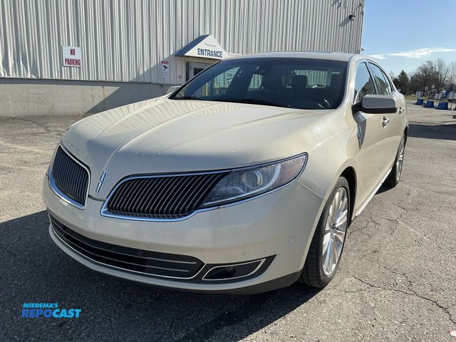 Lot 2-77254 - 2015 Lincoln MKS Sedan AWD