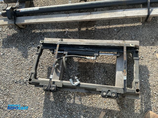 Lot 2-33709 - Forklift Sideshift