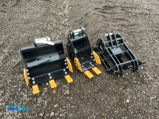 Lot 2-41593 - (3) New SDLANCH Mini Excavator Attachments for Chinese Mini Excavators, includes 15" Grapple, 8" Buc...