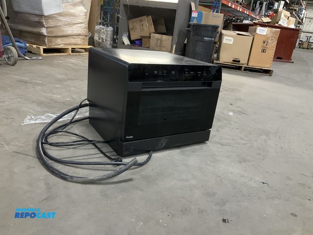 Lot 2-61972 - Profile  PZF560HGW0BB Dishwasher