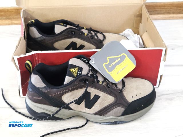 Lot 2-93537 - New NEW New Balance tan steel toe work boot shoes, 11.5, D Mid6270