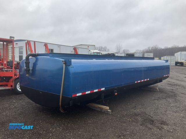 Lot 2-42861 - 4800 gallon water tanker body