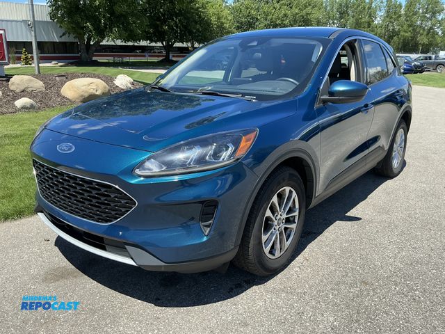 Lot 2-45725 - 2020 Ford Escape SE AWD SUV 4x4
