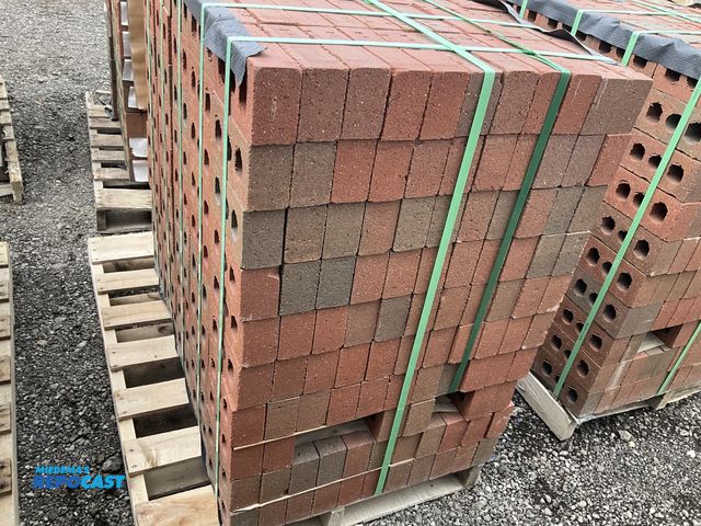 Lot 2-91532 - Belden Brick Company (1) Pallet of MOD RUBIGO BLD VEL 082527 Rubigo Red Velour Brick