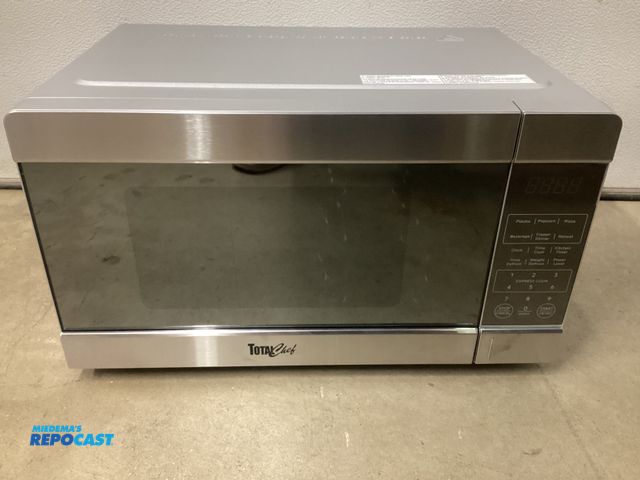 Lot 2-62846 - Total Chef TCMO-09-SS Microwave Oven New Total Chef stainless steel microwave oven. Auto cook and re...