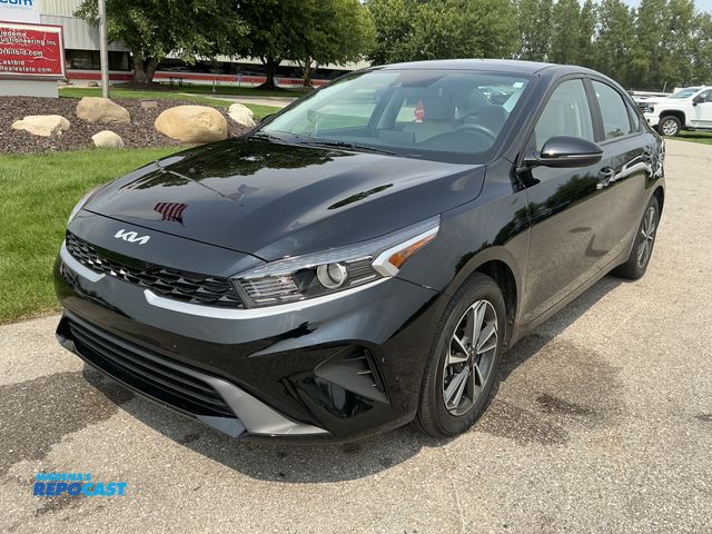 Lot 2-44108 - 2023 Kia Forte FE Sedan FWD