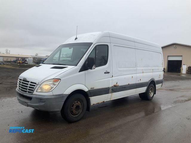Lot 2-42864 - 2011 Freightliner Sprinter 3500 Cargo Van RWD