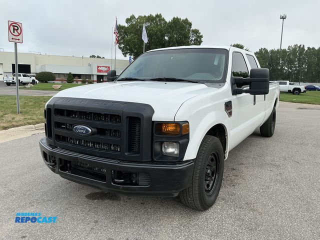 Lot 2-16340 - 2009 Ford F-350 XL Crew Cab Long Box Pickup Truck RWD