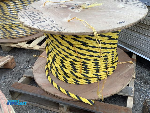 Lot 2-35908 - 1" x 700' Polypropylene Rope