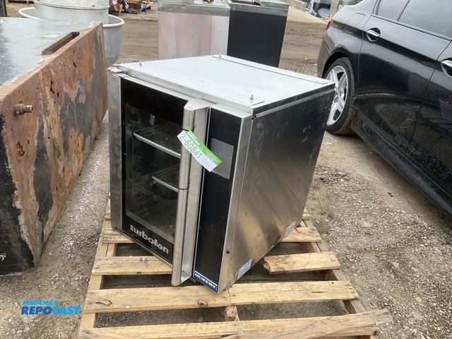 Lot 2-60841 - Stainless Steel Maffat turbofan electric convection oven 2 pans and 8 shelving options model P83T-UC...