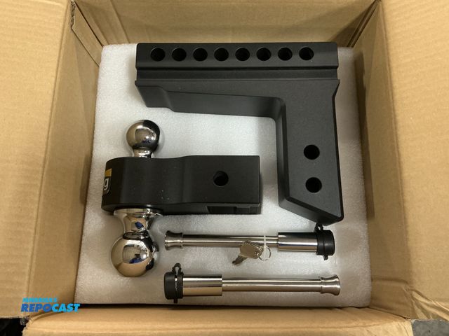 Lot 2-93100 - Groking Adjustable Double Sided Hitch with Keys