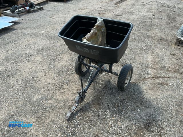Repocast.com - Lot 2-23292 - Agri-Fab Broadcast Spreader 160 Fertilizer ...