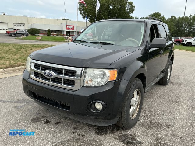 Lot 2-16328 - 2011 Ford Escape XLT SUV 4x4