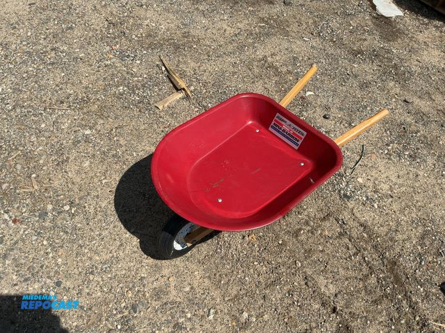 Lot 2-99737 - Radio Flyer model#40 mini red wheel barrow