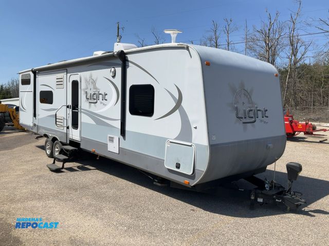 Lot 2-61173 - 2015 Open Range 308 Camper Travel Trailer