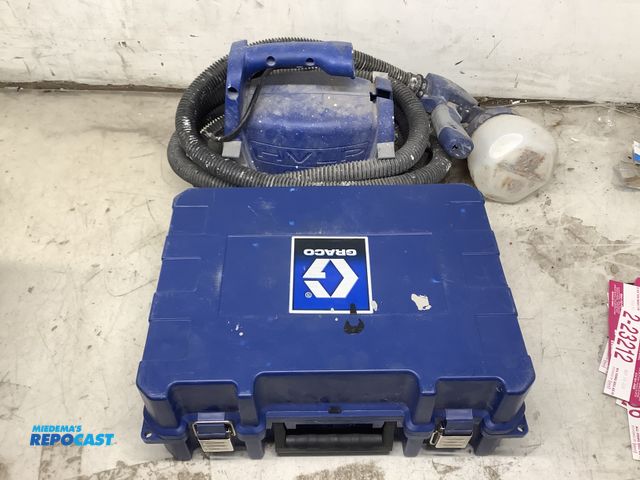 Lot 2-35282 - Graco Cordless Sprayer and a Graco HVLP 3000 SprayStation