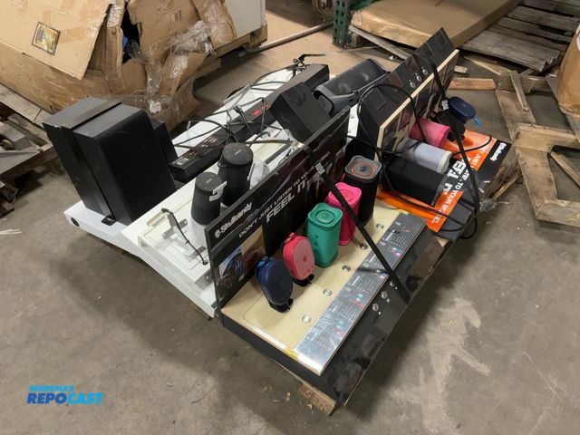 Lot 2-69230 - Skid Lot of Assorted Display Speakers from Skullcandy, Bose, and LG