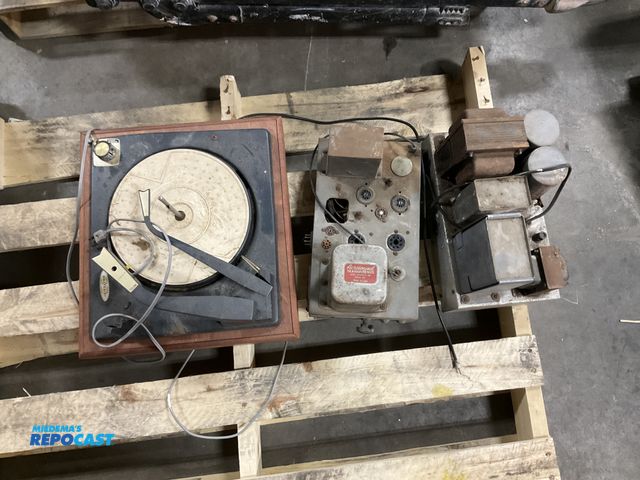 Lot 2-69165 - vintage mid-century audio equipment from the late 1950s to early 1960s: