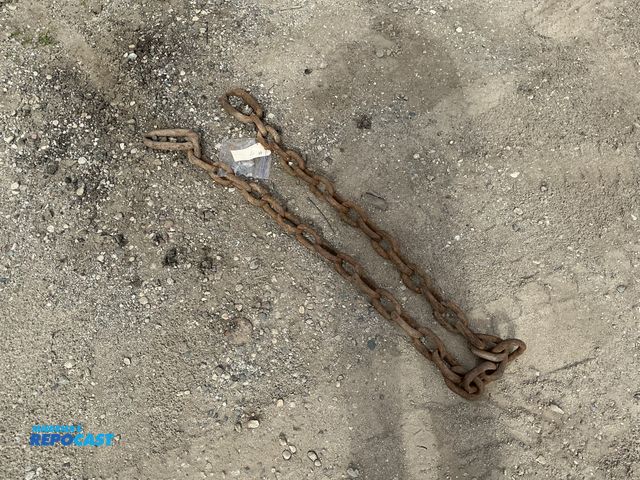 Lot 2-69362 - log chain 5/8" links x 9' long