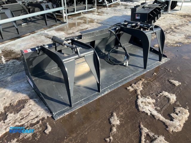 Lot 2-44444 - New JCT Grapple Bucket Skid Steer Attachment Quick Attach Hydraulic Powered