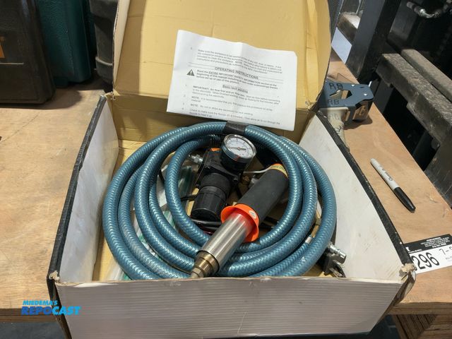 Lot 2-15296 - Chicago Electric  96464 Plastic Welding Kit