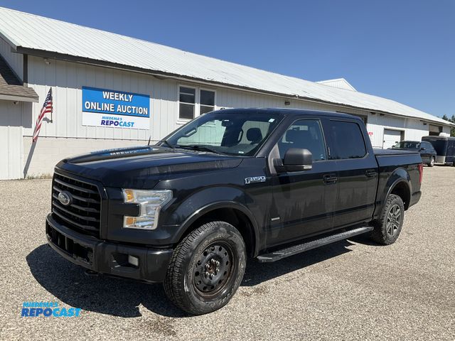 Lot 2-61728 - 2015 Ford F150 Crew Cab Pickup Truck 4x4