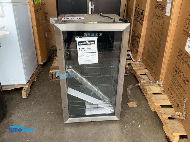 Lot 2-27677 - Scratch & Dent Vinotemp VTBC108L01SS Beverage cooler