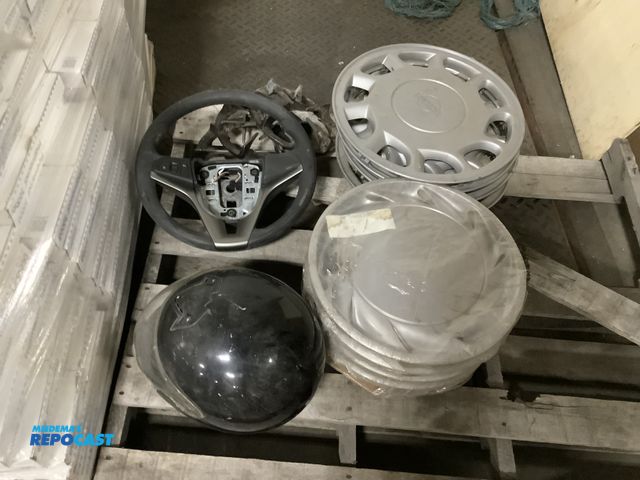 Lot 2-18407 - Skid lot of miscellaneous items including: size small snowmobile helmet with face shield, set of (4)...