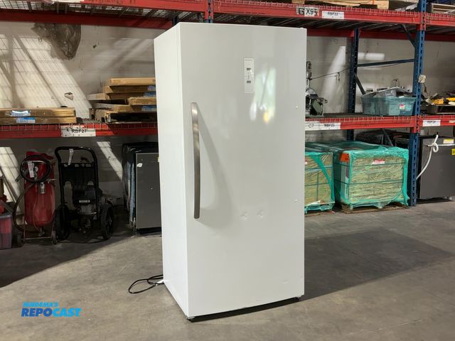 Lot 2-45904 - Scratch & Dent Frigidaire FFUE2024AWG Upright Freezer