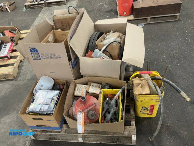 Lot 2-40401 - Skid of assorted parts and tools, includes assorted filters for vehicles/equipment, Wagner Flexio 25...
