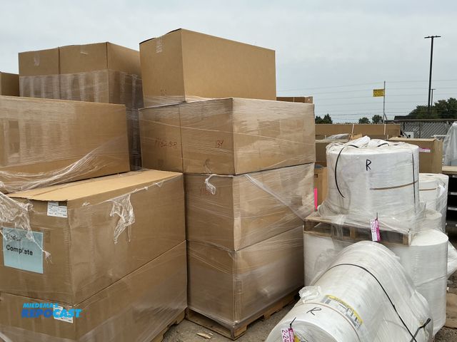 Lot 2-24740 - (7) boxes of 12" X 3.5" + 27" LIP 1/8 FOAM BAG, 300 per box