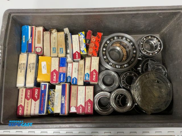 Lot 2-67434 - lot of new old stock bearings