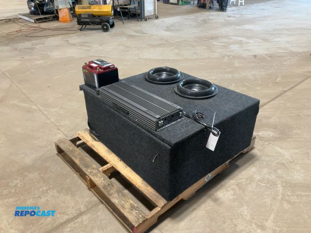 Lot 2-70321 - Sundown Audio Salt-4 4000 Watt Dual / Linkable Monoblock Amplifier With Vented Subwoofer Box