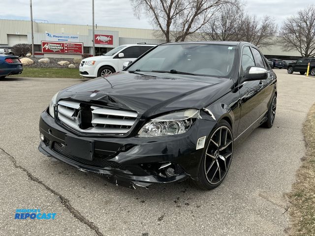 Lot 2-43734 - 2009 Mercedes-Benz C-Class C300 4MATIC Luxury Sedan AWD