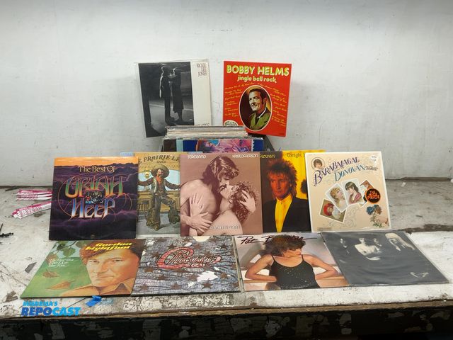 Lot 2-27395 - record albums, approximately 70, mostly rock