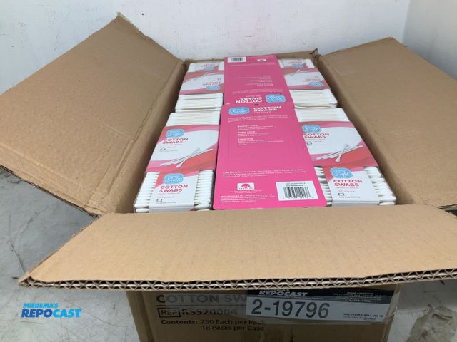 Lot 2-19796 - 18 New Simply Soft Cotton Swabs