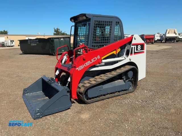 Lot 2-40833 - 2017 Takeuchi TL8 Compact Track Skid Steer Loader