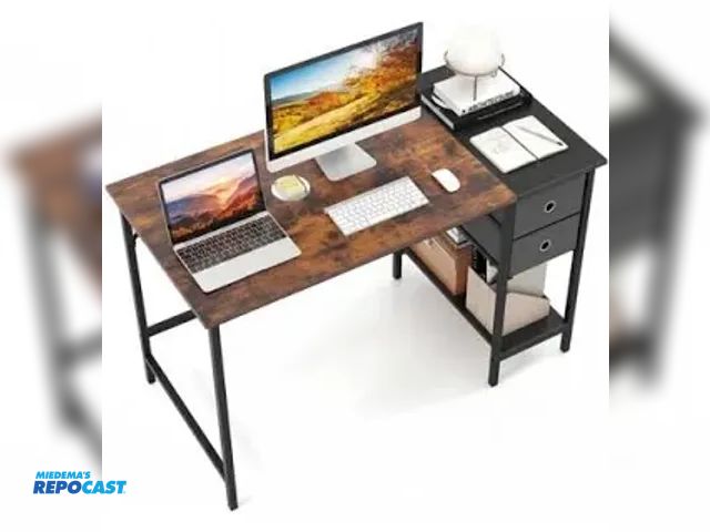 Lot 2-67656 - (2) Computer Desks (CB10877)