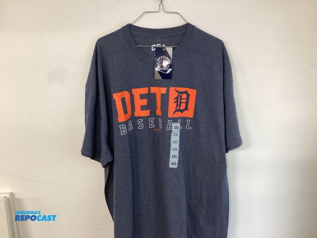Lot 2-91247 - New Detroit Tigers Baseball T-shirt. By CSA. Genuine MLB Merchandise. Size XXL
